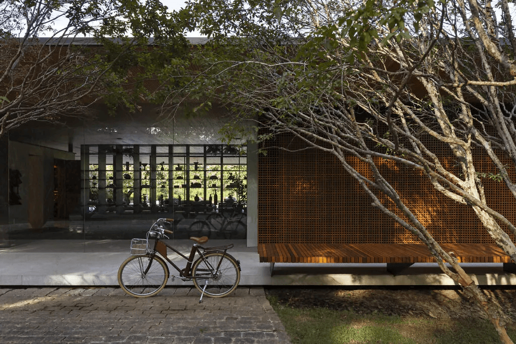 Cover Image for /assets/projects/djb/djb02.jpg